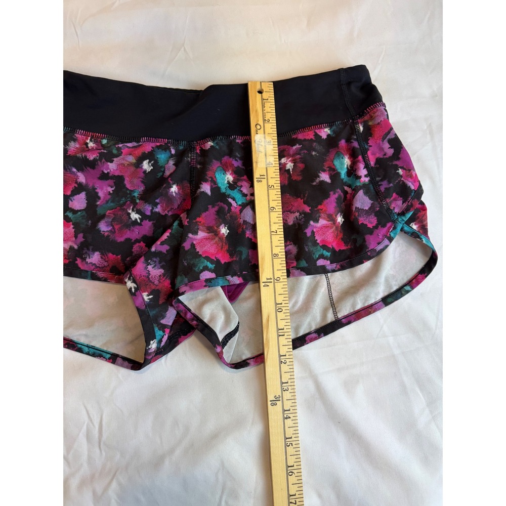 Lululemon Speed Up Short 2.5 Floral Watercolor Pink Purple Black Size 8 - Picture 3 of 5